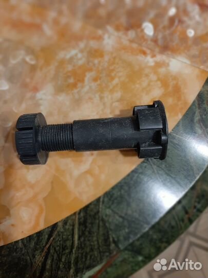 Ножки для мебели. В наличии 4 шт. 10см