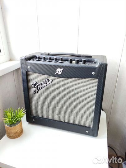 Гитарный комбоусилитель Fender Mustang