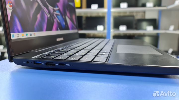 Ноутбук 15.6