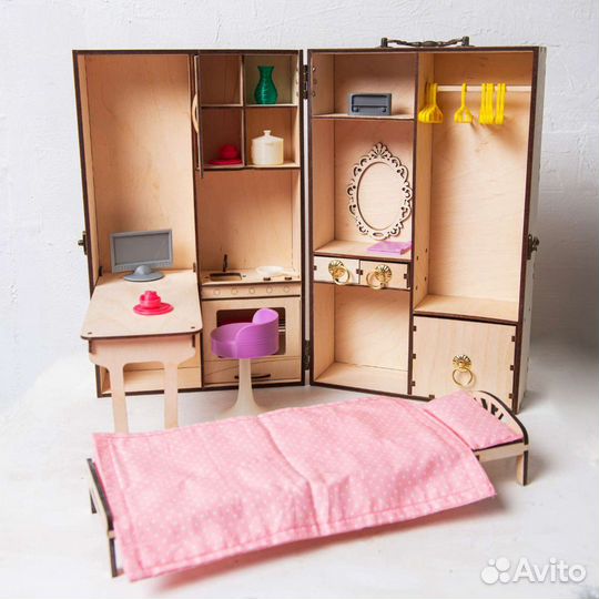 Домик чемодан для Барби