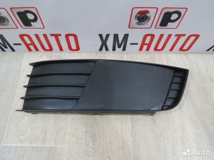Решетка в бампер левая Skoda Octavia A7