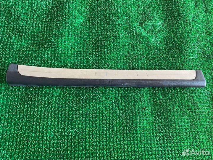 Накладка на порог салона лев. перед. Infiniti Fx35