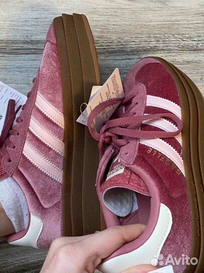 Кроссовки adidas