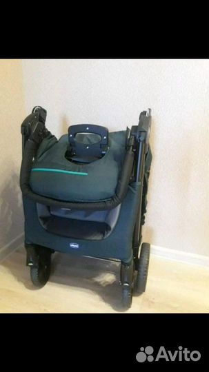 Прогулочая коляска Chicco Kwik. новая