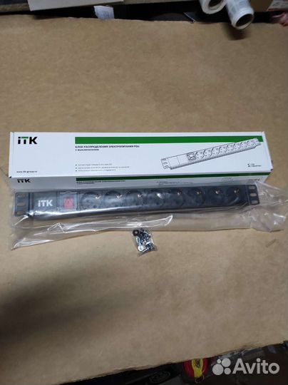 Блок розеток в рэк