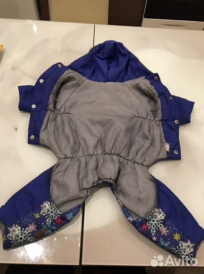 Продам демисезонный костюм