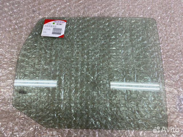 Стекло двери заднее правое Mitsubishi Colt