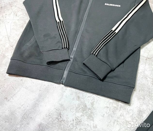 Спортивные костюмы Balenciaga