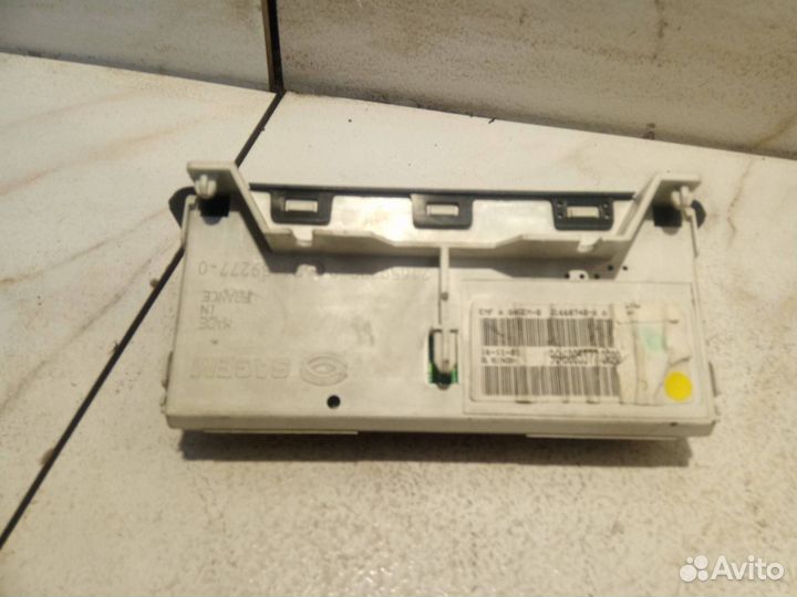 Дисплей компьютера Peugeot 206 2000 9646005377