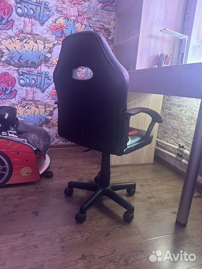 Компьютерное кресло