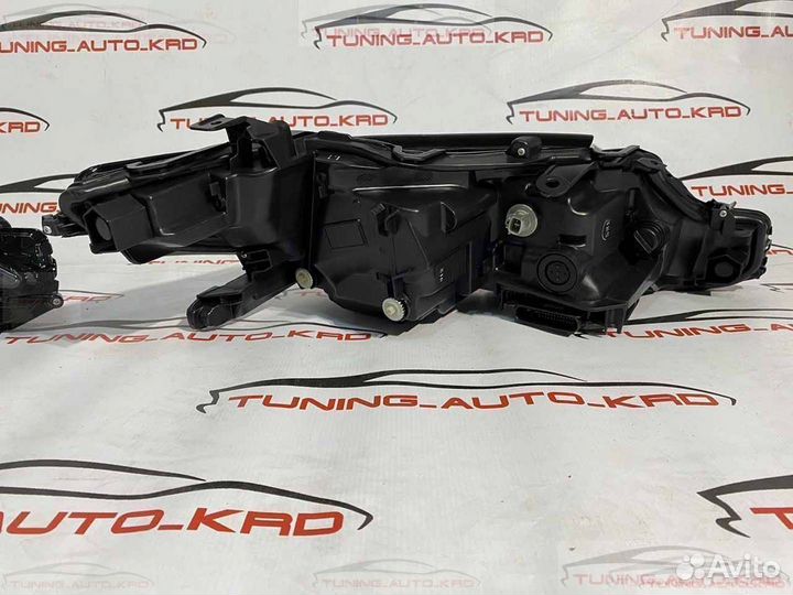 Фары передние Toyota Camry 70 стиль Lexus