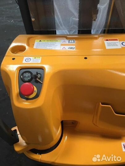 Штабелер самоходный Xilin cddr30