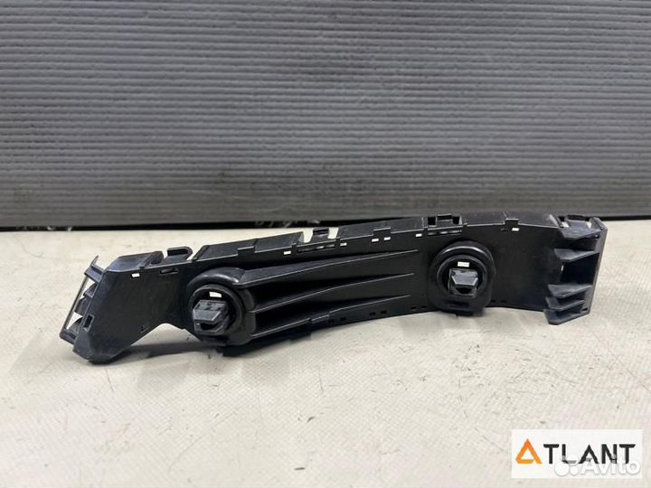 Крепление бампера передняя правая honda elysion