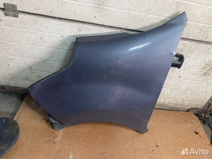 Крыло левое renault master 3