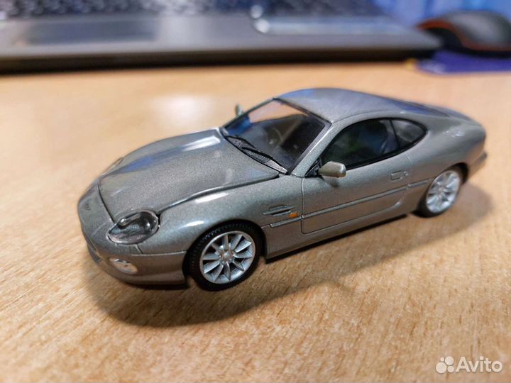 Модель автомобиля Aston Martin DB7