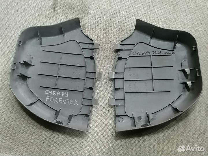Накладка задней стойки для Subaru Forester (SF5)