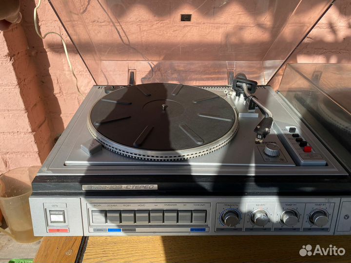 Проигрыватель пластинок вега 109