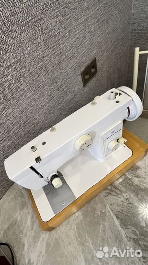 Швейная машинка Чайка 132м