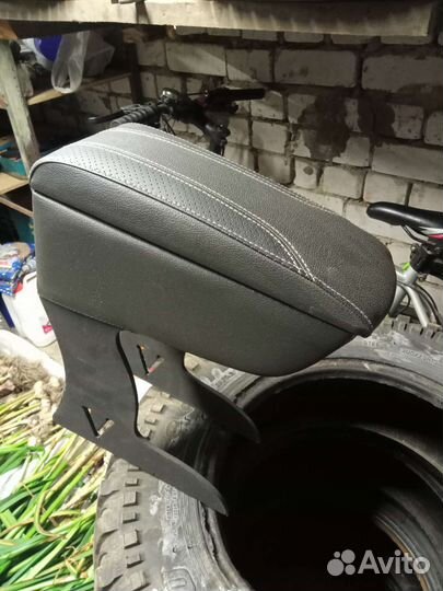 Подлокотник на ваз 2112