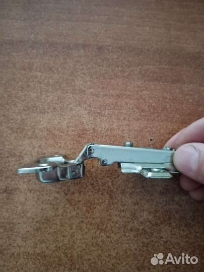 Петли для мебельных дверей