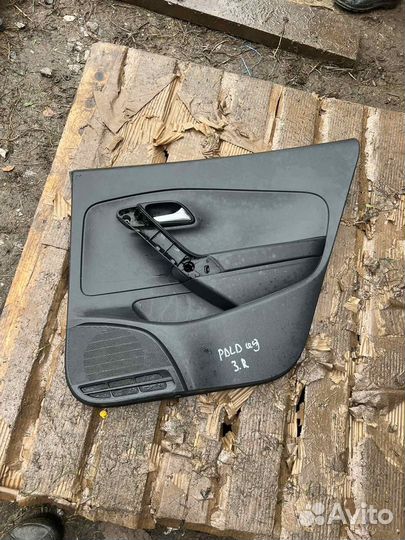 Обшивка двери задняя правая Volkswagen Polo сед