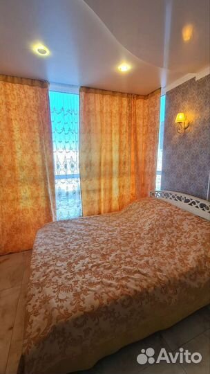 Шторы и плед