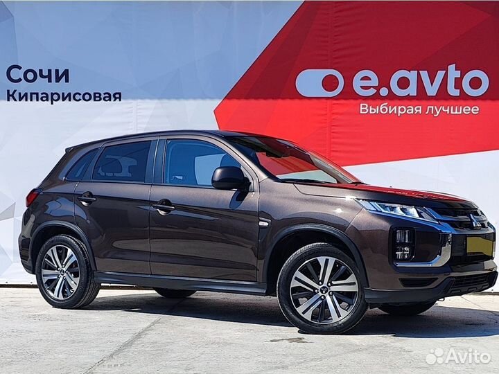 Mitsubishi Outlander Sport, 2020