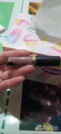 Матовая помада Vivienne Sabo