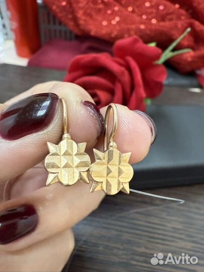 Золотые серьги 583 пробы Снежинки
