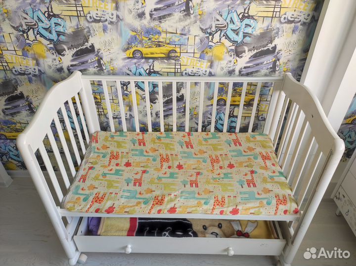 Детская кроватка