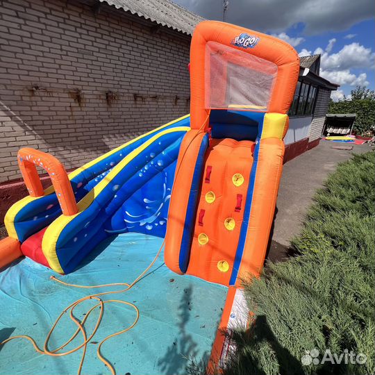 Детский батут с бассейном