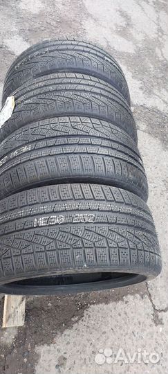 Pirelli Winter Sottozero 240 Serie II 245/40 R20 и 275/35 R20 102V