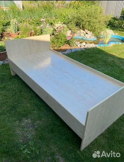 Кровать односпальная