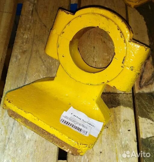 Бугель отвала правый 16L-80-00023Т