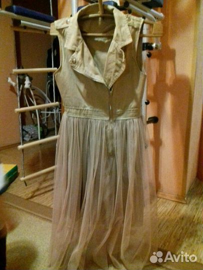 Нарядное платье 44 размер с фатином