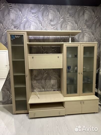 Стенка в гостиную