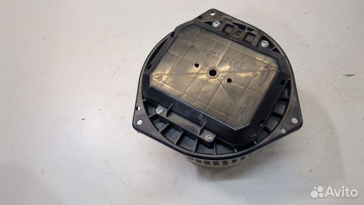 Двигатель отопителя Infiniti QX56