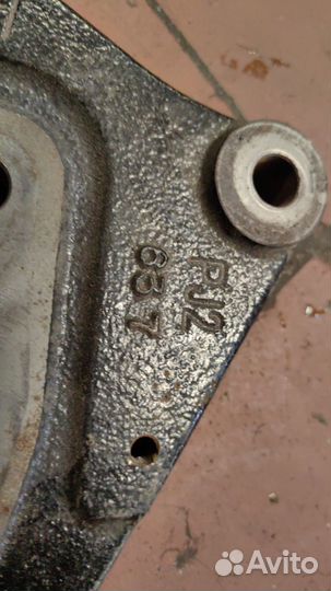 Крепление щитка суппорта Hyundai Solaris 2 KIA Rio