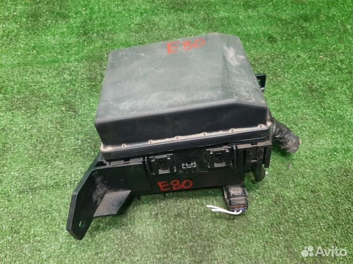 Блок предохранителей моторный Mitsubishi Grandis