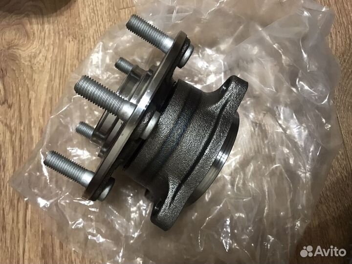 Ступица заднего колеса Mitsubishi Lanser 10