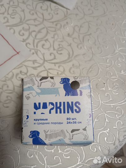 Подставка с мисками для собак