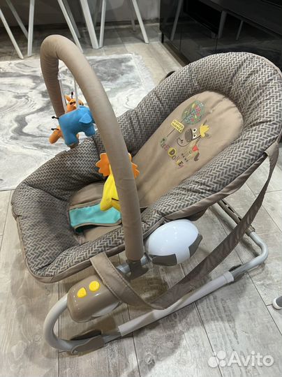 Шезлонг детский с вибрацией