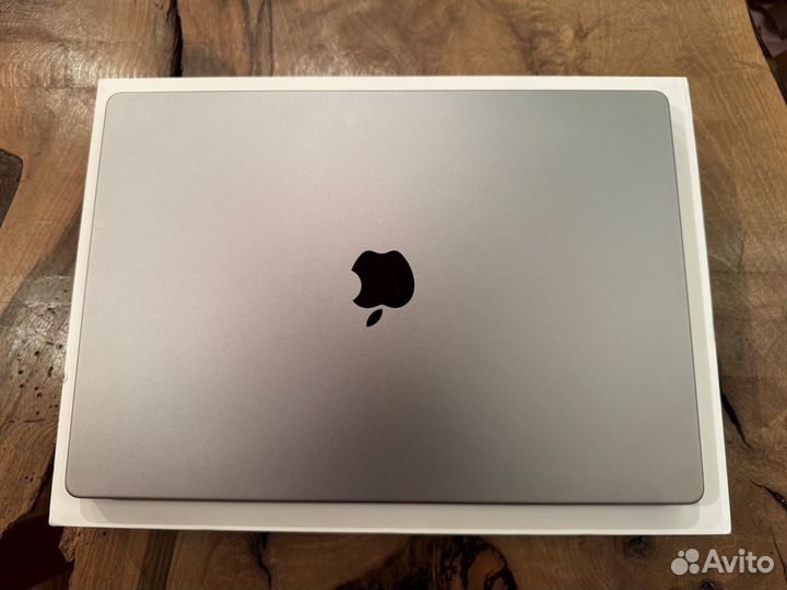 MacBook Pro 16 M2 Pro/16 GB/1 TB SSD/Чек/19 циклов