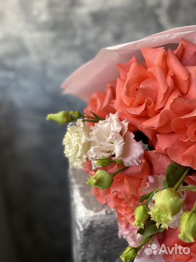 Апельсиновые кружевные розы, эустома