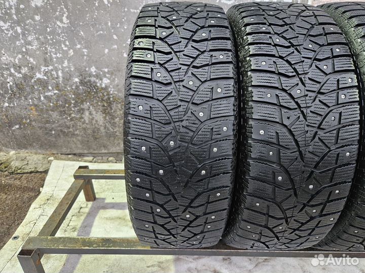 Bridgestone Blizzak Spike-02 205/60 R16 92T