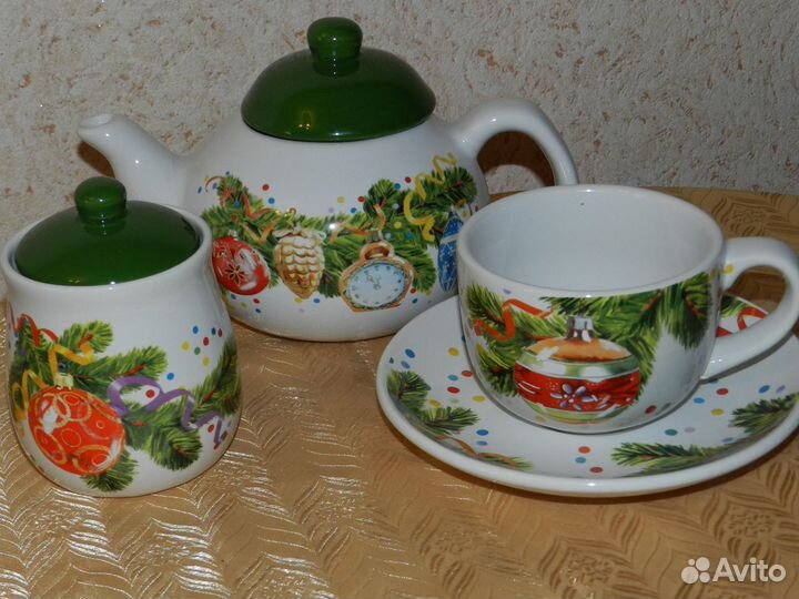 Новогодние заварочный чайник, сахарница, чашка