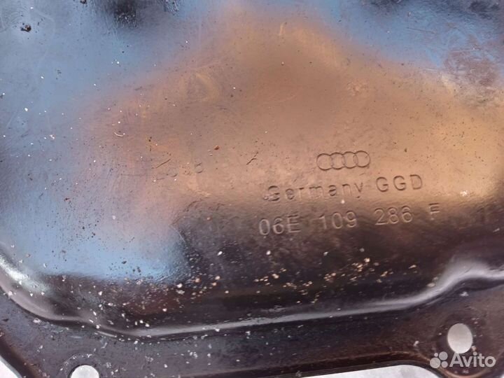 Крышка гбц Ауди а4 а6 а8 Audi A4 A6 A8