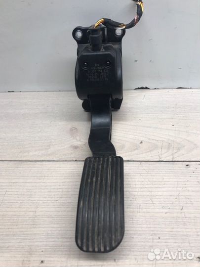Педаль газа Mercedes Sprinter W906 OM651955 2014