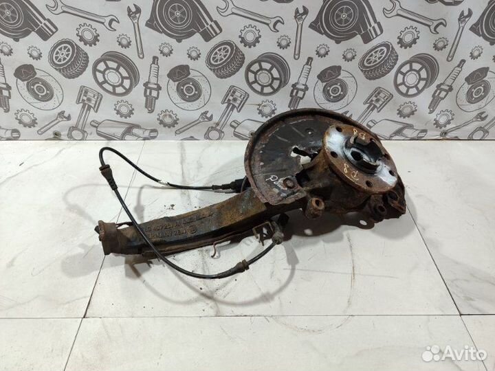 Кулак поворотный передний левый Volkswagen Touareg