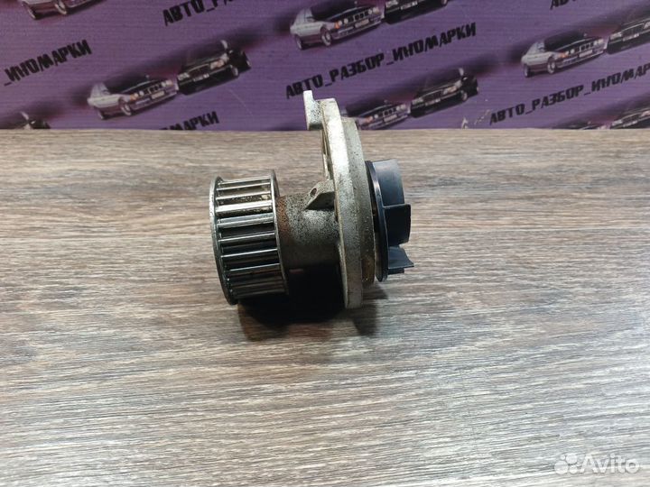 Насос водяной помпа Опель Омега В 2,0